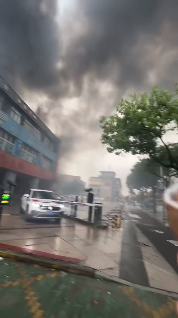 Post says vehicle fire sparked building blaze in Jiashan