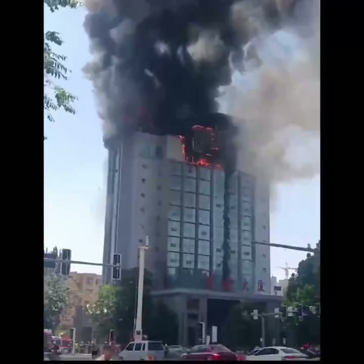 Fire reported at Baoding transportation building