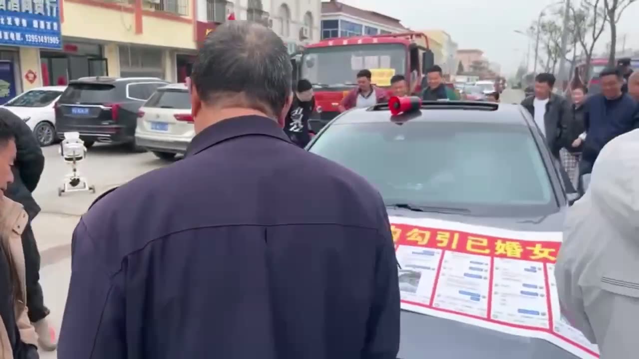 Chat screenshots posted on vehicle in Lianyungang