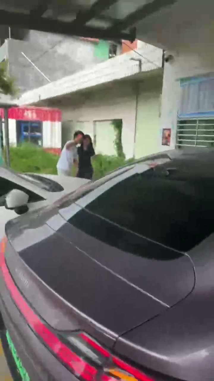 Post alleges Xiaomi car hit person