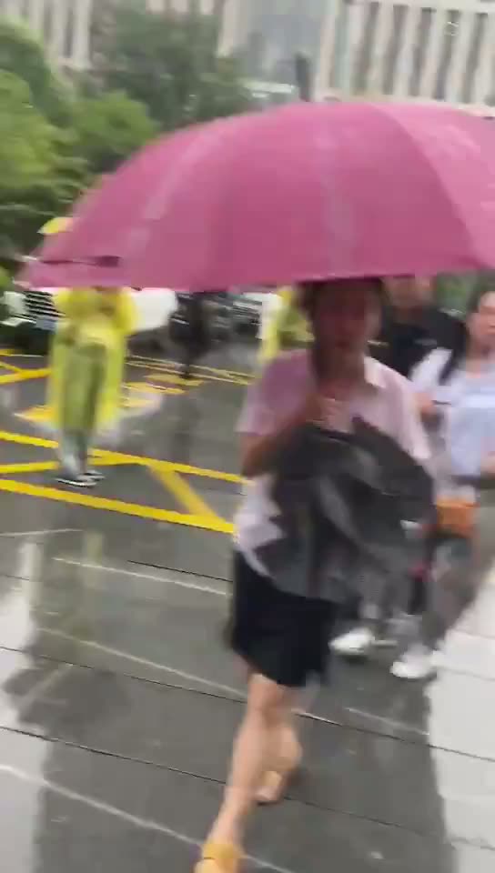 Hangzhou owners raise construction demands; some allegedly arrested