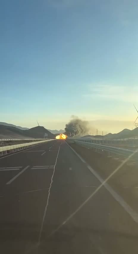Truck explosion reported on Xinjiang-Sayram Lake road