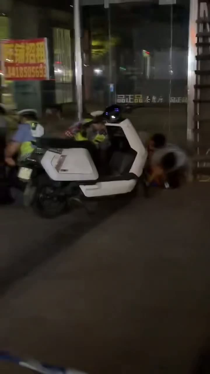 Shenzhen Student Reportedly Pinned Down During E-Bike Check